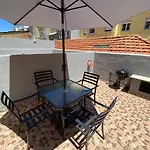 Rosa Surf Shelter Апартаменти
