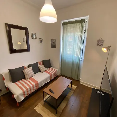 Апартаменти Rosa Surf Shelter Лісабон