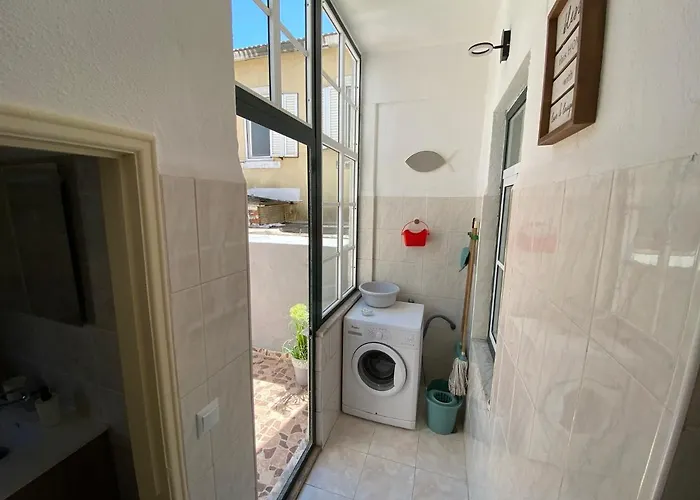 Rosa Surf Shelter * Lisboa