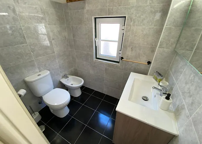 Rosa Surf Shelter * Lisboa