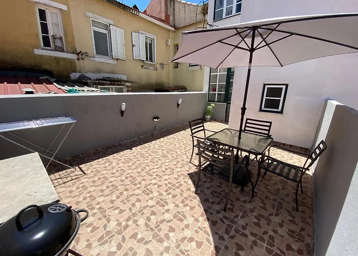 Rosa Surf Shelter * Lisboa